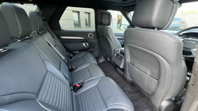 Land Rover Discovery 3.0 D300 R-Dynamic HSE 5dr Auto Diesel Station Wagon